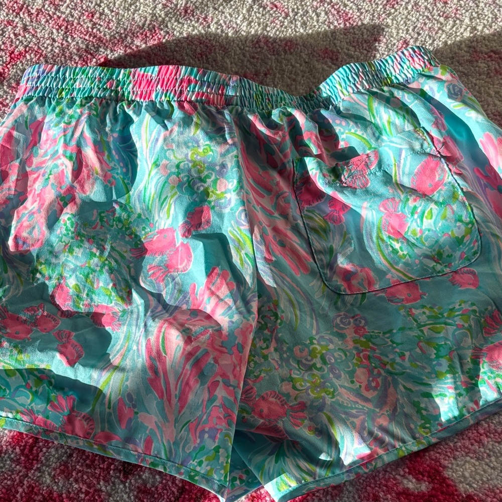 Lilly Pulitzer Vibrant Patterned Athletic Shorts - Picture 3 of 3